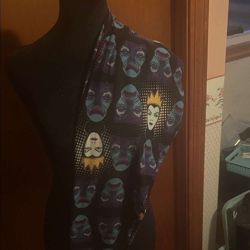 LuLaRoe Blue and Black Patterned Leggings